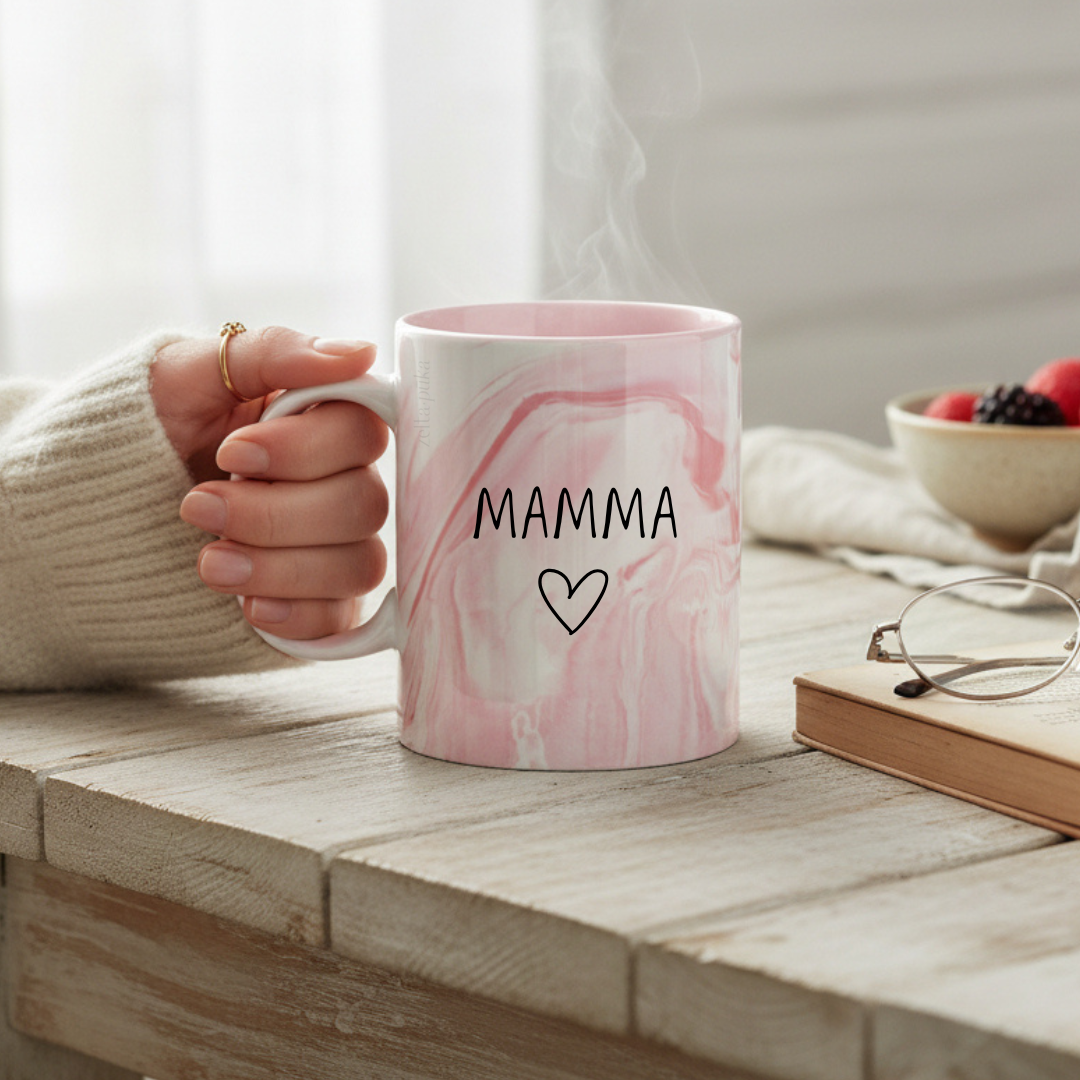 Rozā marmors · personalizēta krūze ar tekstu