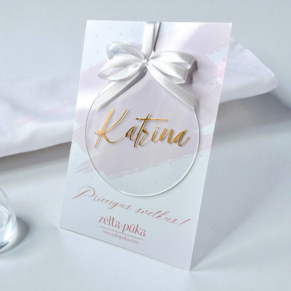 Akrila eglītes rotājums VĀRDS - Zelta Pūka