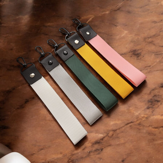 Auduma atslēgu piekariņš ar personalizētu vārdu - Zelta Pūka