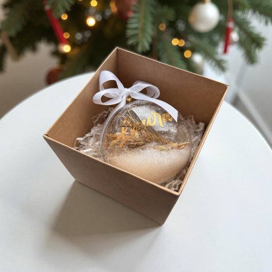 Personalizēts eglītes rotājums ar sniegu un vārpām 8cm (1gb.)