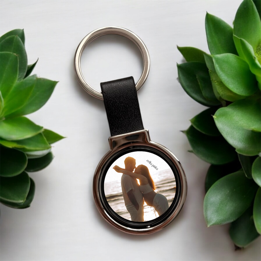 Melns rotējošs atslēgu piekariņš ar foto + kastīte - Zelta Pūka