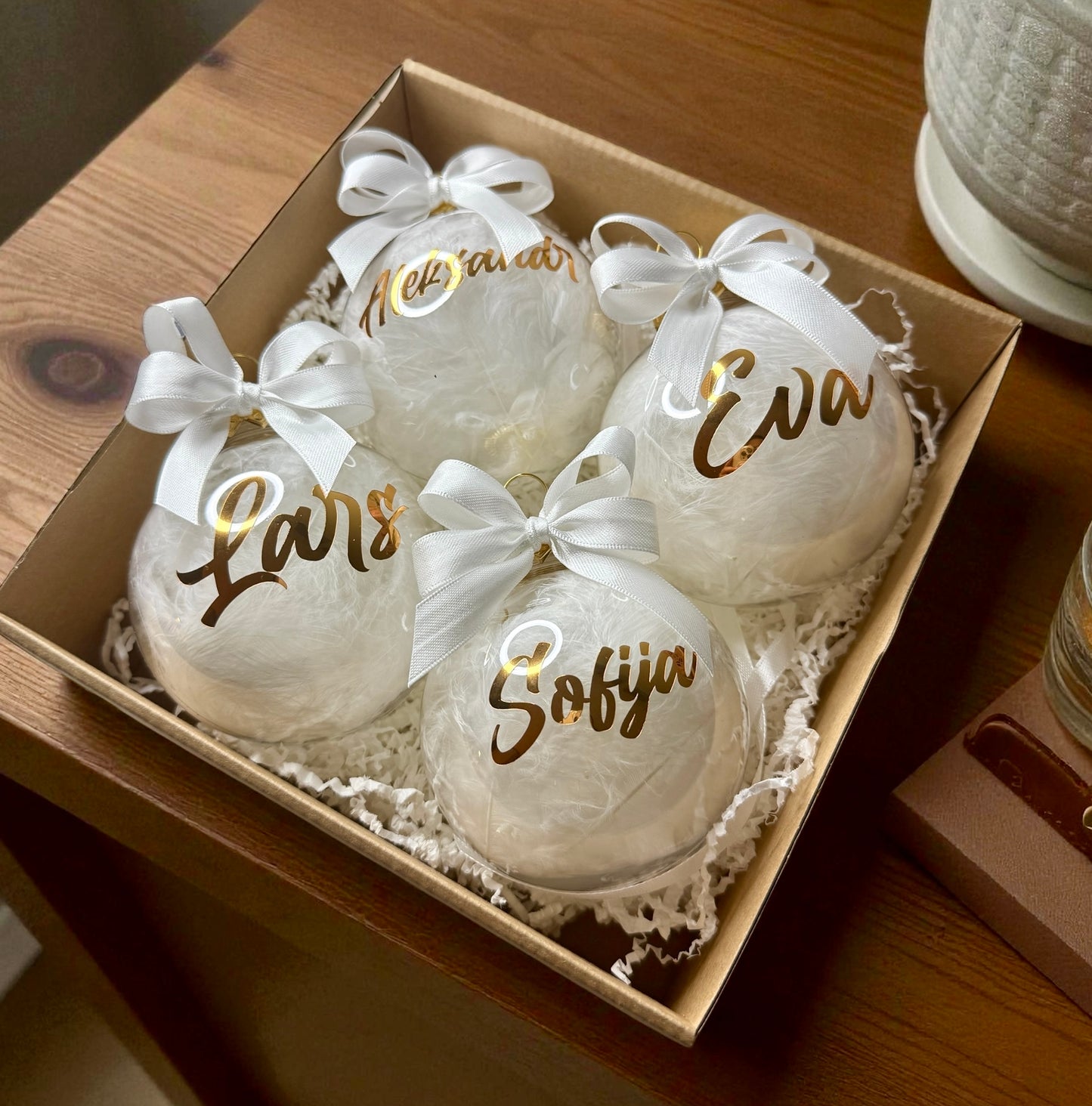 Personalizēta eglītes bumba ar vārdu 8cm