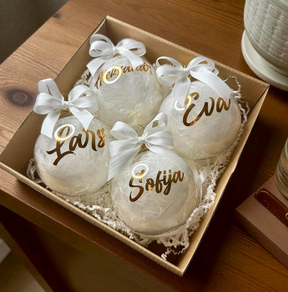 Personalizēta eglītes bumba ar vārdu 8cm