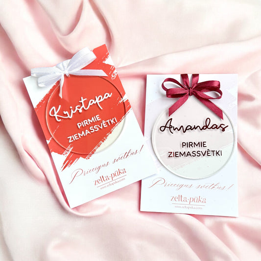 Akrila eglītes rotājums PIRMIE ZIEMASSVĒTKI