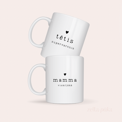 Personalizētas krūzes mamma vismīļākā un tētis supervaronis ar sirsniņu