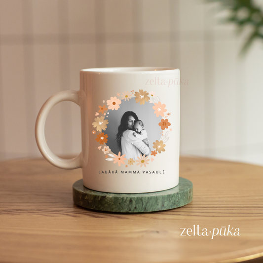 Mammai - personalizēta krūze ar foto ziedu aplī - Zelta Pūka
